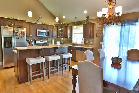 53 Lynwood, Fall River, MA 02720 photo 9