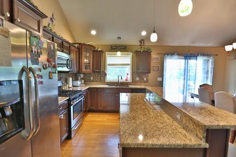 53 Lynwood, Fall River, MA 02720 photo 7