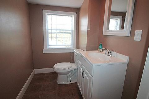 125 Arcadia Blvd, Springfield, MA 01118 photo 14