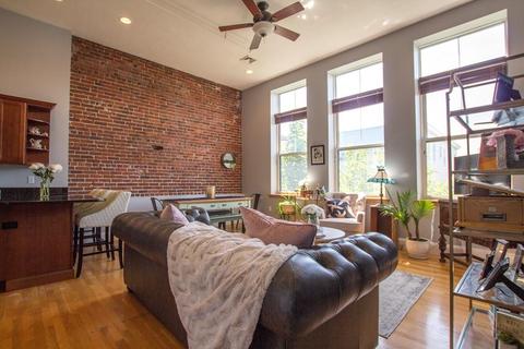 50 Floyd St #8, Everett, MA 02149 photo 2
