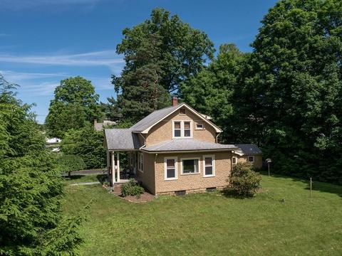 5 Wilton Rd, Easthampton, MA 01027 photo 3