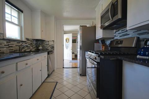 98 Collins St, Danvers, MA 01923 photo 7