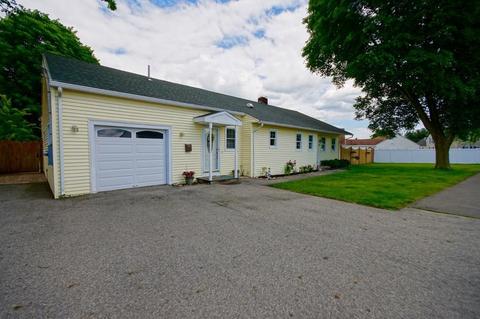 98 Collins St, Danvers, MA 01923 photo 3