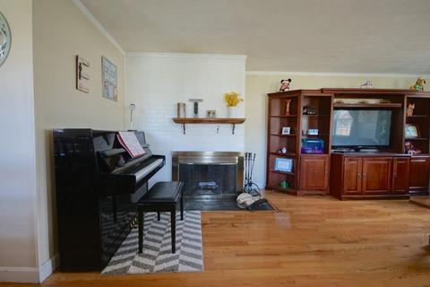 98 Collins St, Danvers, MA 01923 photo 5
