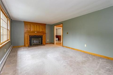 7 Walker St, Maynard, MA 01754 photo 11