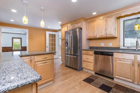 7 Walker St, Maynard, MA 01754 photo 8