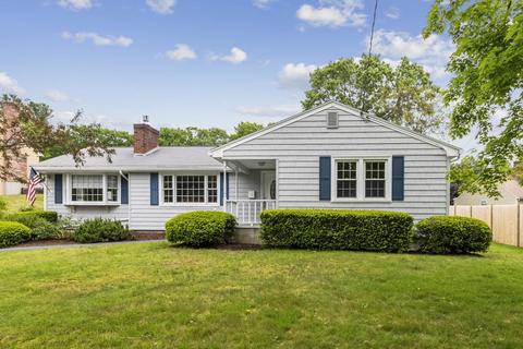 7 Walker St, Maynard, MA 01754 photo 1