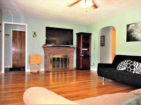 35 Frederickson Ave, Worcester, MA 01606 photo 5