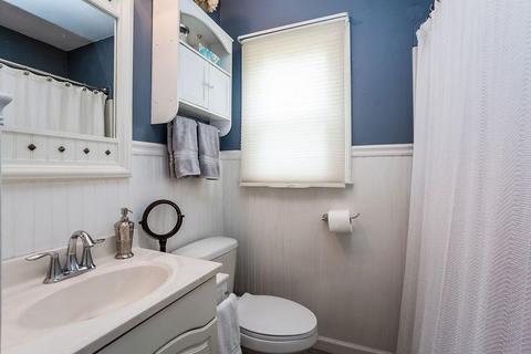 28 Dillon St, Chicopee, MA 01013 photo 16