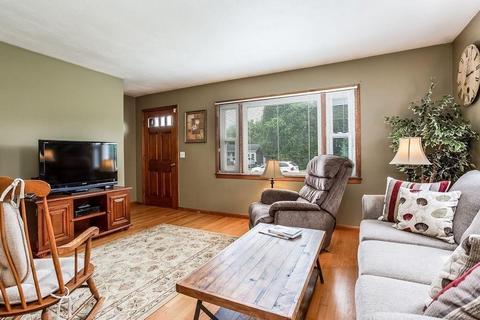 28 Dillon St, Chicopee, MA 01013 photo 7