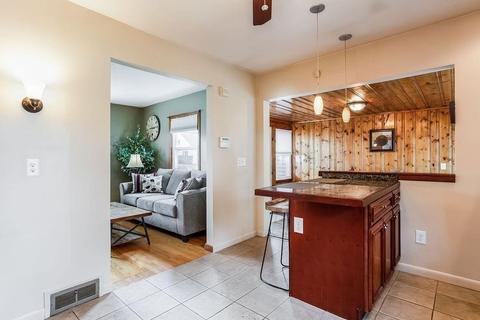 28 Dillon St, Chicopee, MA 01013 photo 6