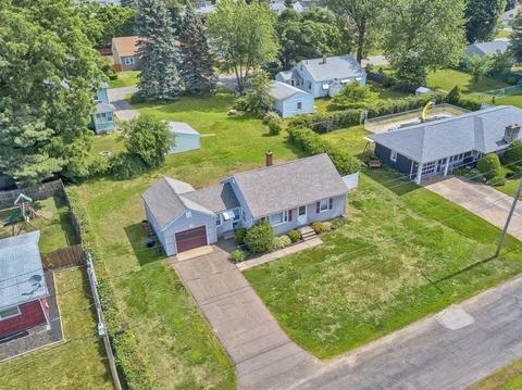 28 Dillon St, Chicopee, MA 01013 photo 24