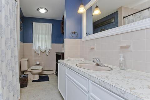 44 Emerson St, Springfield, MA 01118 photo 16