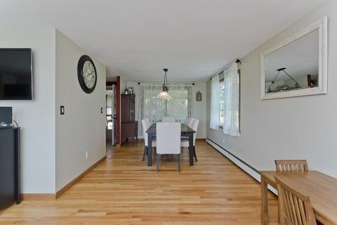 44 Emerson St, Springfield, MA 01118 photo 8