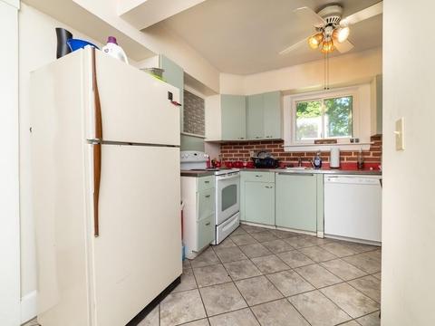 28 Learned St, Framingham, MA 01702 photo 2