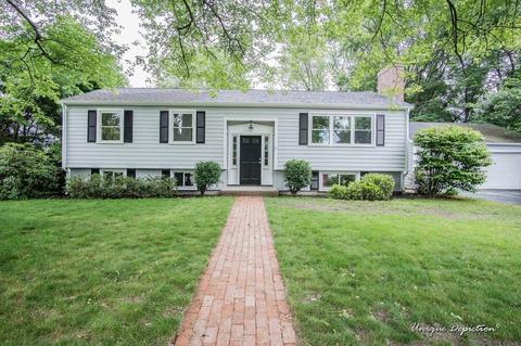 10 Graystone Dr, Danvers, MA 01923 photo 1