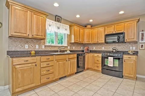3 Rolling Meadow Dr, Millis, MA 02054 photo 13