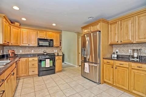 3 Rolling Meadow Dr, Millis, MA 02054 photo 12