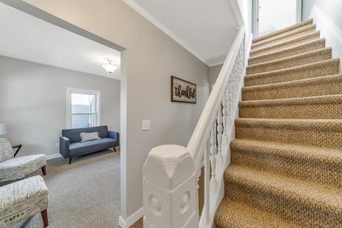 45 Ladd St, Springfield, MA 01109 photo 12