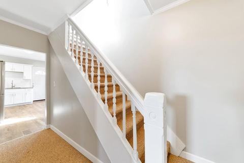 45 Ladd St, Springfield, MA 01109 photo 8