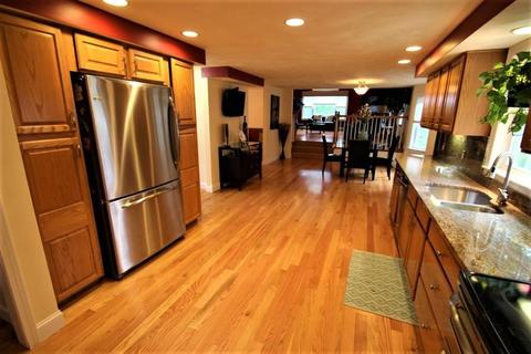 6 Judith E Ln, Methuen, MA 01844 photo 4