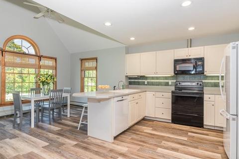 8 Lands End Ln, Gloucester, MA 01930 photo 6