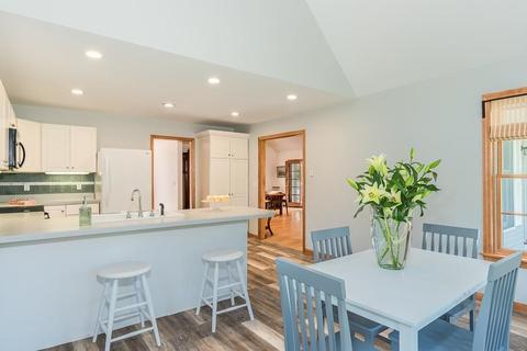 8 Lands End Ln, Gloucester, MA 01930 photo 5