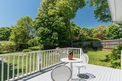 8 Lands End Ln, Gloucester, MA 01930 photo 2