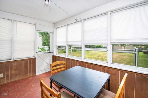 245 Roosevelt Ave, Springfield, MA 01118 photo 18