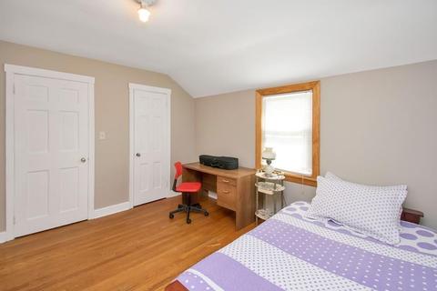 245 Roosevelt Ave, Springfield, MA 01118 photo 13