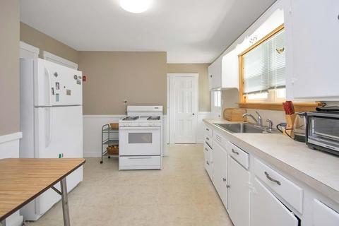 245 Roosevelt Ave, Springfield, MA 01118 photo 4
