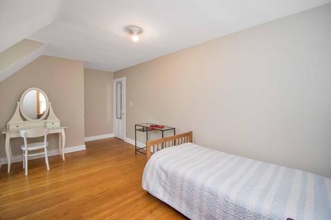245 Roosevelt Ave, Springfield, MA 01118 photo 15