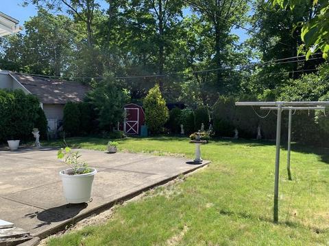 17 Amity Ct, Springfield, MA 01108 photo 4