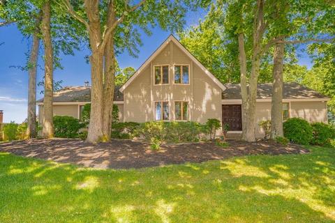 36 Dowds Ln, Chicopee, MA 01020 photo 1