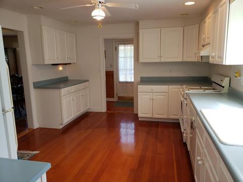 76 Forest St, Worcester, MA 01609 photo 3