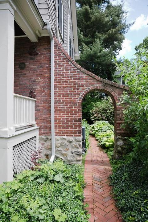 204 Park Ave, Arlington, MA 02476 photo 4