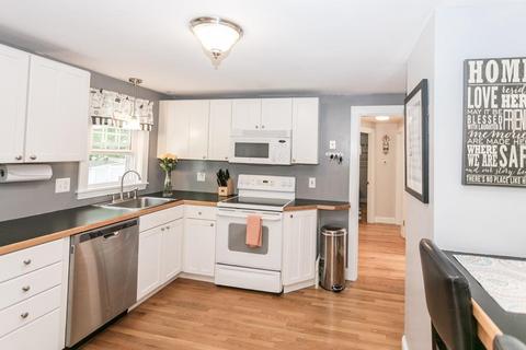 16 Shetland Rd, Danvers, MA 01923 photo 5
