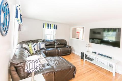 16 Shetland Rd, Danvers, MA 01923 photo 9