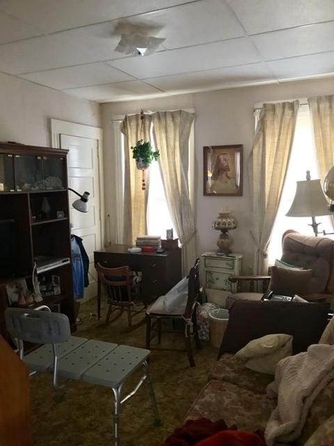 12 Caroline St, Worcester, MA 01604 photo 3
