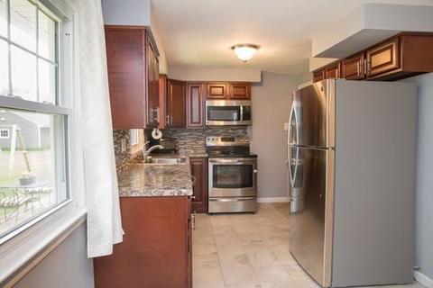 103 Glenoak Dr, Springfield, MA 01129 photo 10