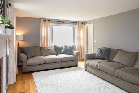 103 Glenoak Dr, Springfield, MA 01129 photo 3