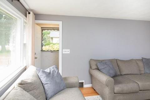 103 Glenoak Dr, Springfield, MA 01129 photo 7