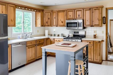 565 E Hill Rd, Oakham, MA 01068 photo 12