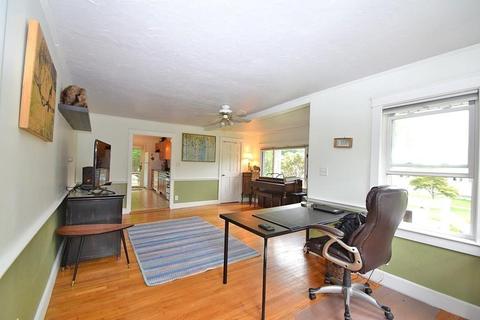 147 E High St, Avon, MA 02322 photo 7