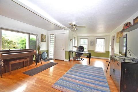 147 E High St, Avon, MA 02322 photo 8