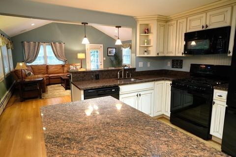 96 Nancy Rd, Milton, MA 02186 photo 5