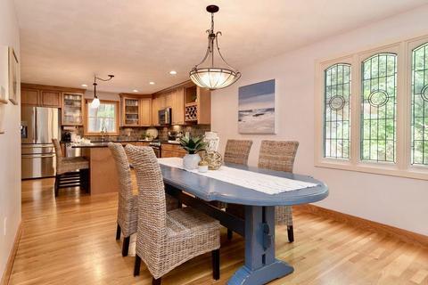 16 Forest Rd, Wakefield, MA 01880 photo 9