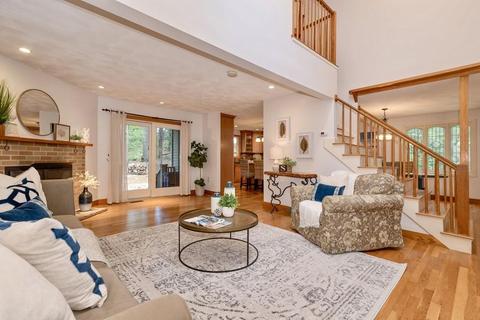 16 Forest Rd, Wakefield, MA 01880 photo 3