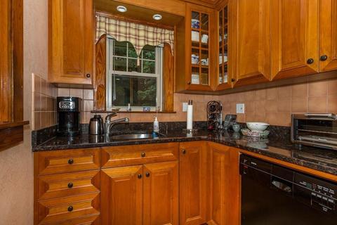 16 Tolman St, Canton, MA 02021 photo 9