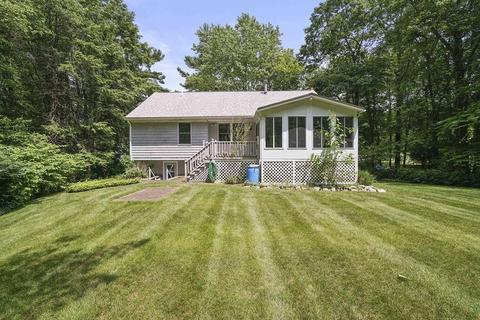 24 Harvest Ln, Hingham, MA 02043 photo 3